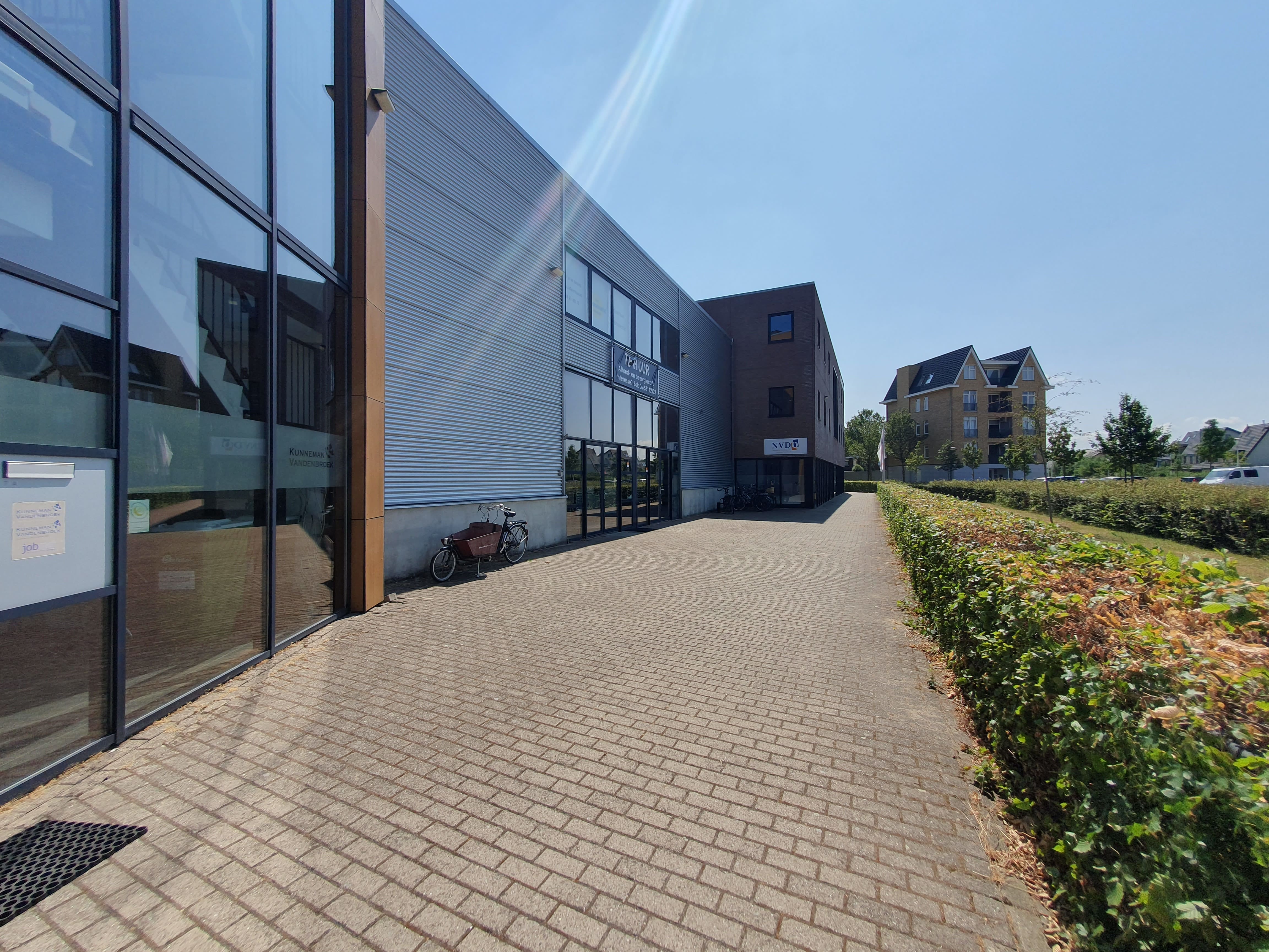 Parkeerplaatsen voor klanten bij afhaalpand Lange Schaft 7B Houten